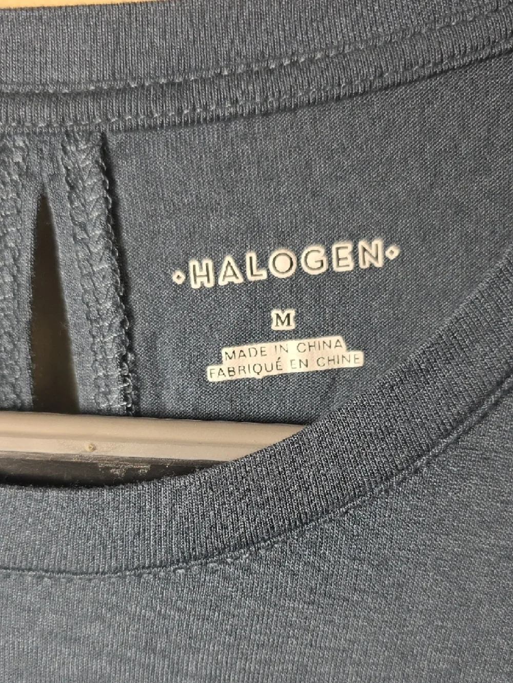 Halogen Blue Gray Sleeveless Keyhole Back Tank Top Size M - Picture 2 of 6